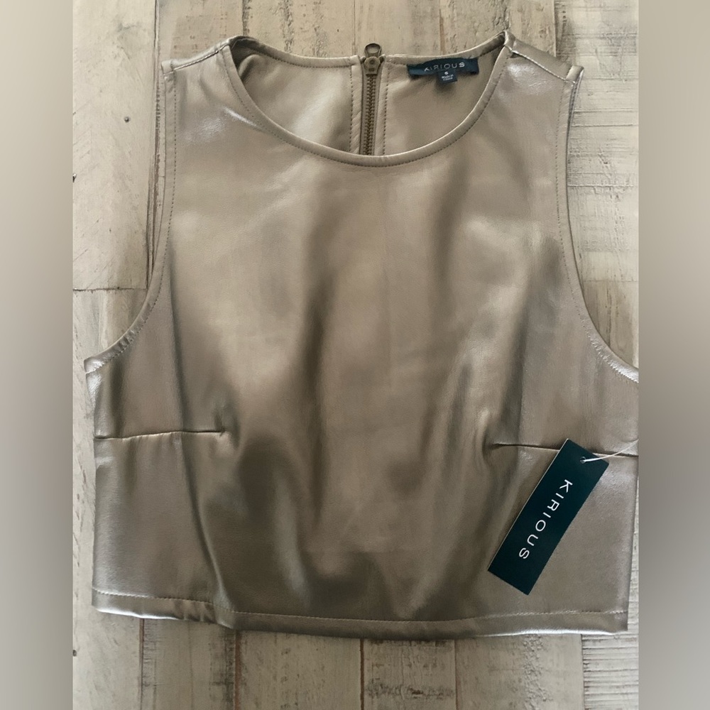 KIRIOUS‎ Faux Leather Crop Too, back Zipper Size Small